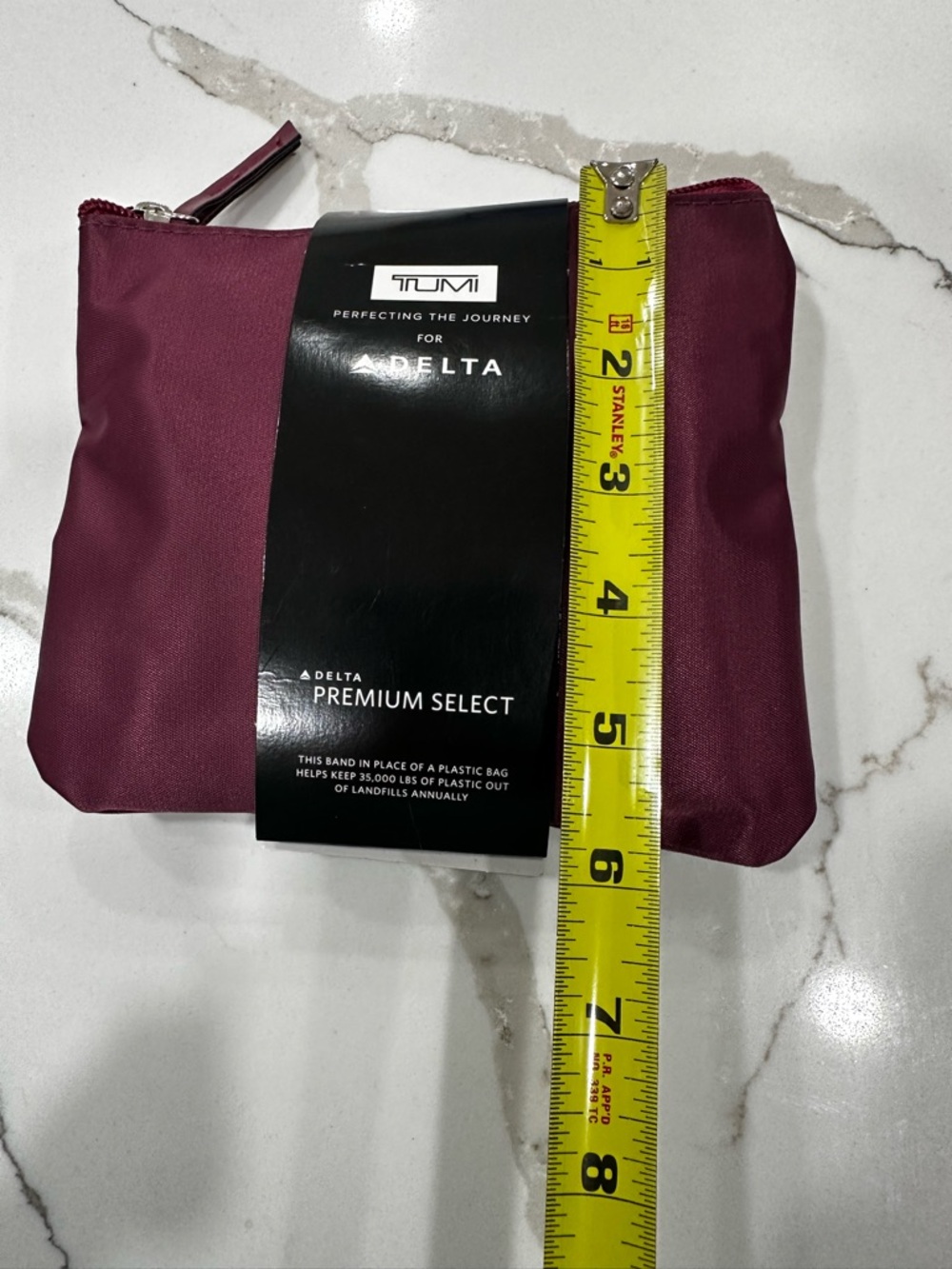 TUMI for Delta Premium Select Amenity Kit Maroon Zipper Pouch New With Band - Picture 9 of 10